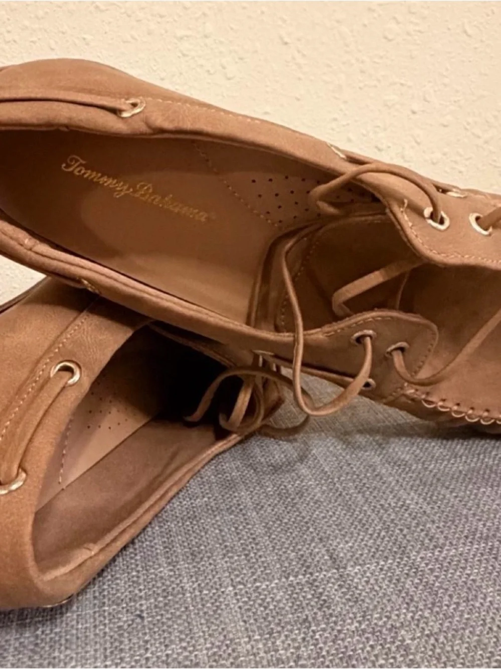Tommy Bahama Women's Tan Suede Boat Shoes Casual Loafers Moccasins